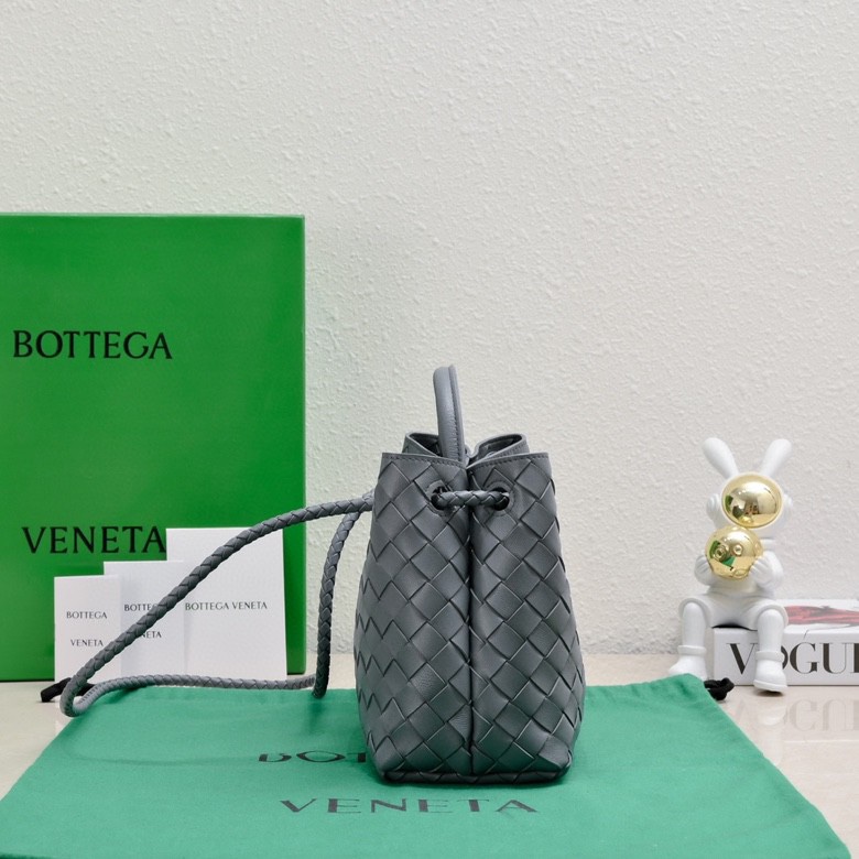 Handbags Bottega Veneta 7463 size:25*20*10 cm - vstockx