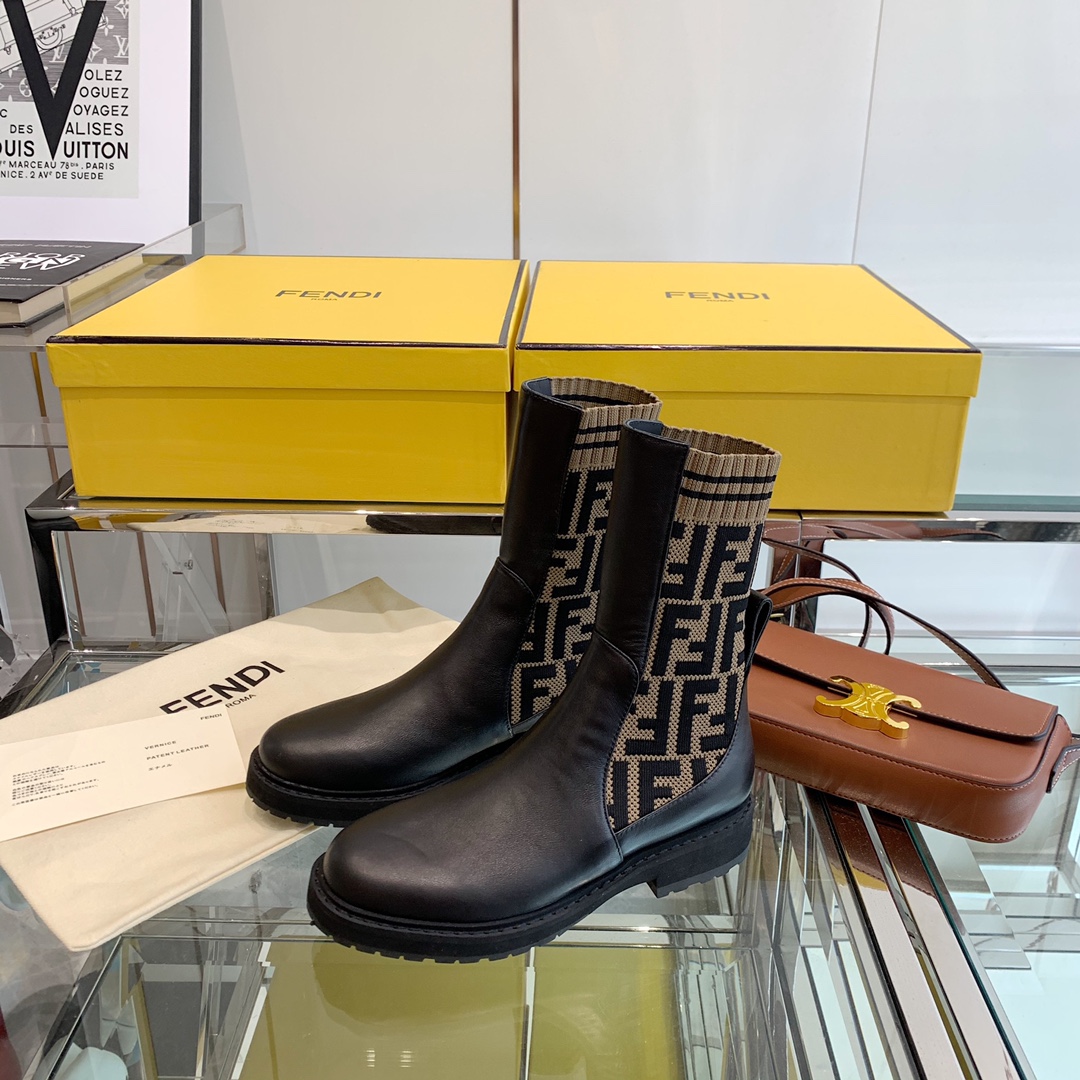 Fendi Boots 19 - vstockx