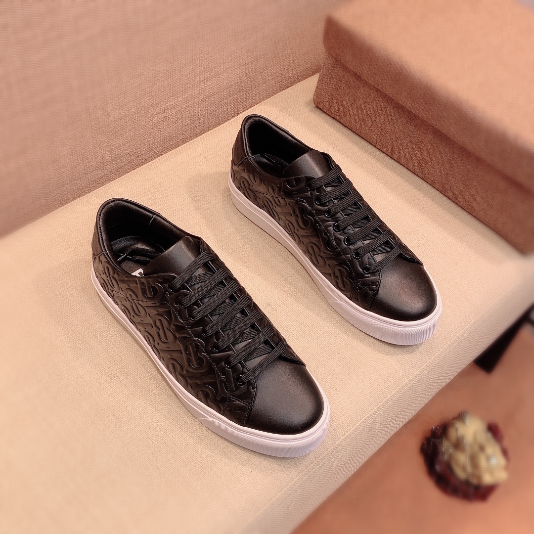 Burberry Perforated Check Sneaker 26 - vstockx