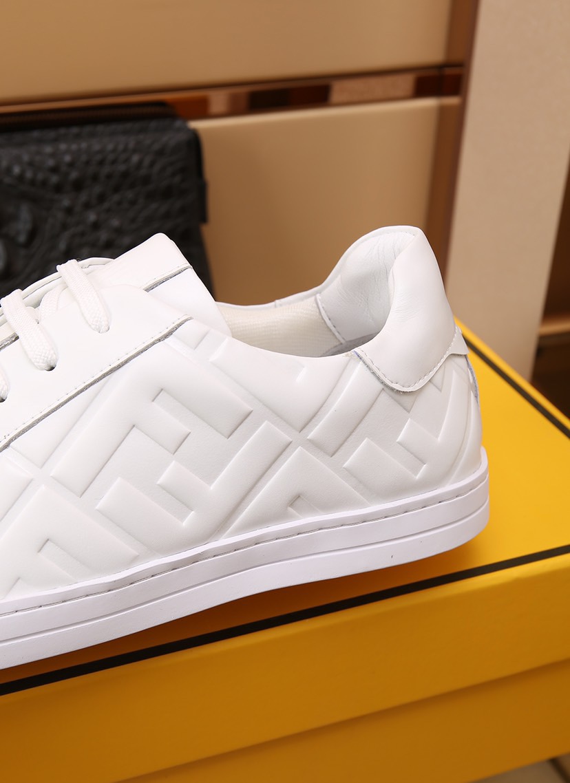 Fendi Low Top Sneakers 9 - vstockx