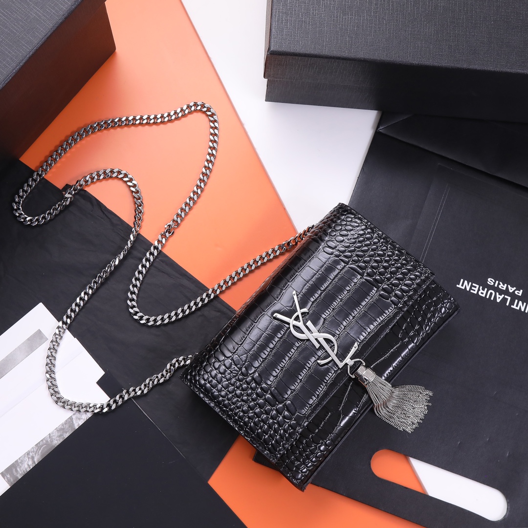 Handbags SAINT LAURENT 469390 size 20x13.5x5.5 cm - vstockx