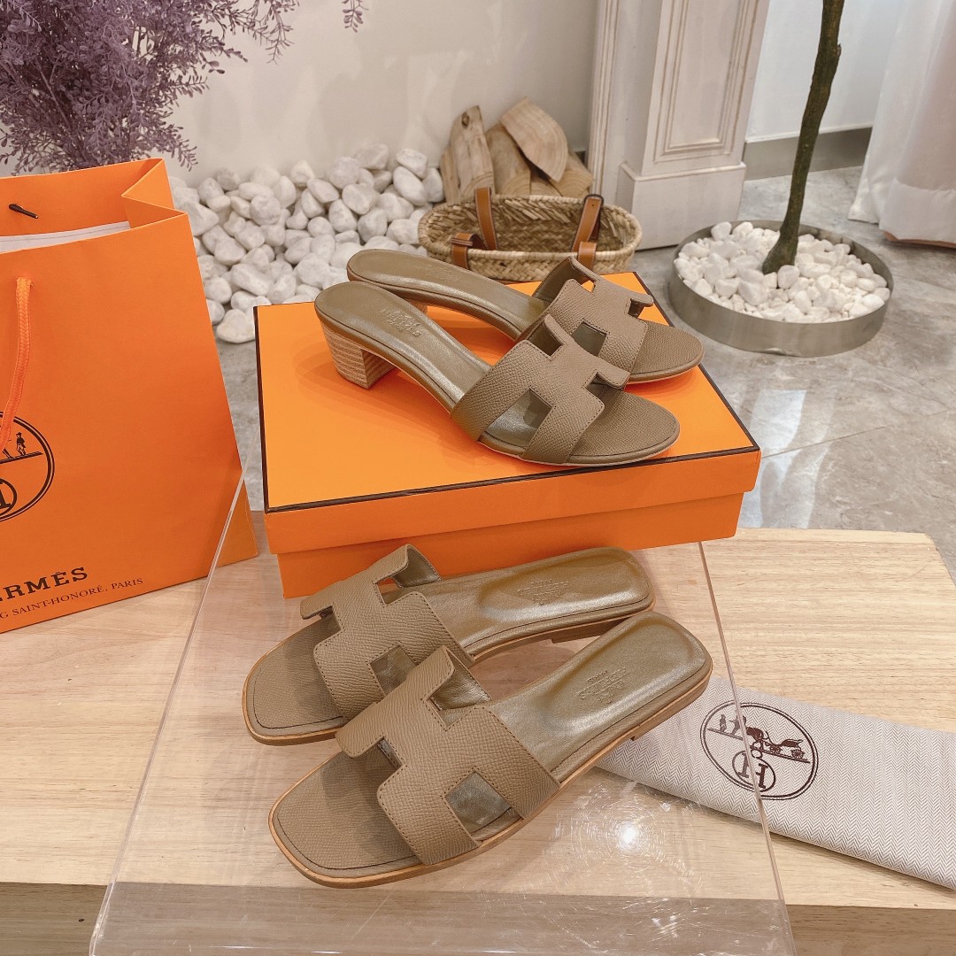 Hermes Sandals 64 - vstockx
