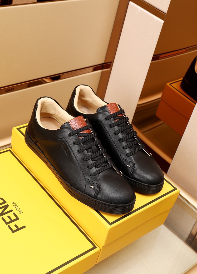 Fendi Low Top Sneakers 8 - vstockx