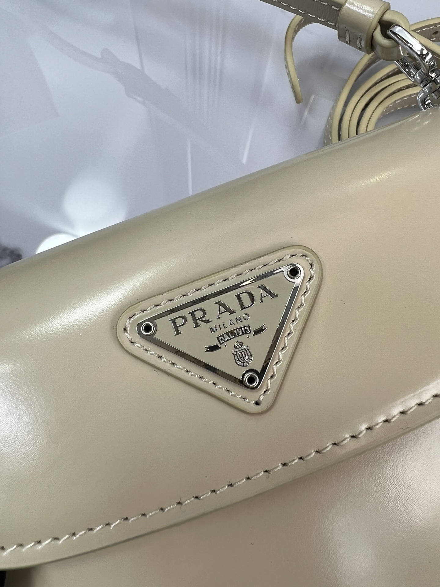 handbags prada 1BH188 17*14.5*7 - vstockx