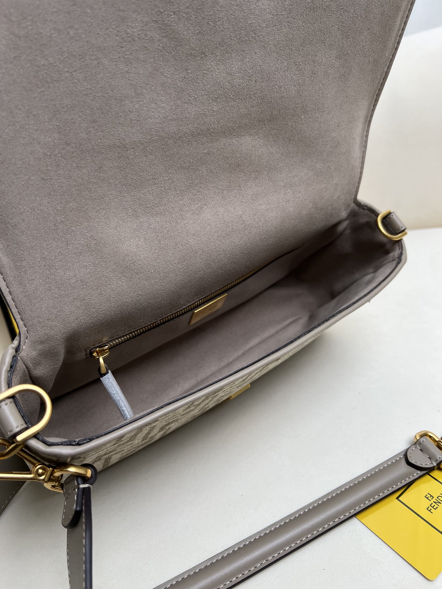 handbags FENDI 8BR600 size:27*15*6cm - vstockx