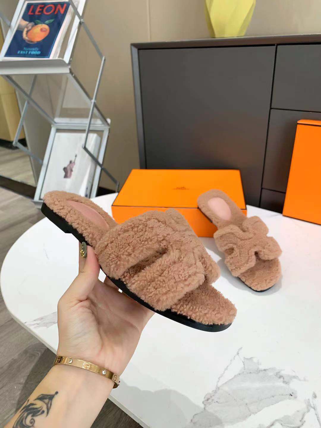 Hermes Sandals 44 - vstockx