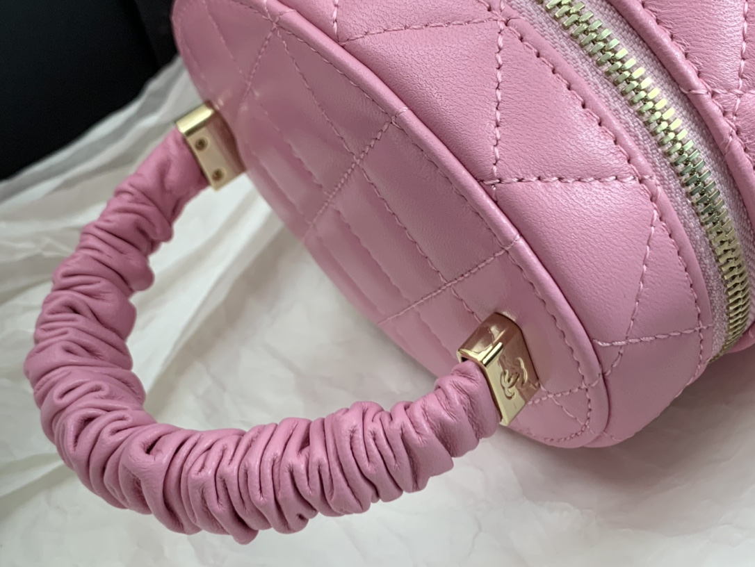 Handbag Chanel 2730 size 13  13  11 cm - vstockx