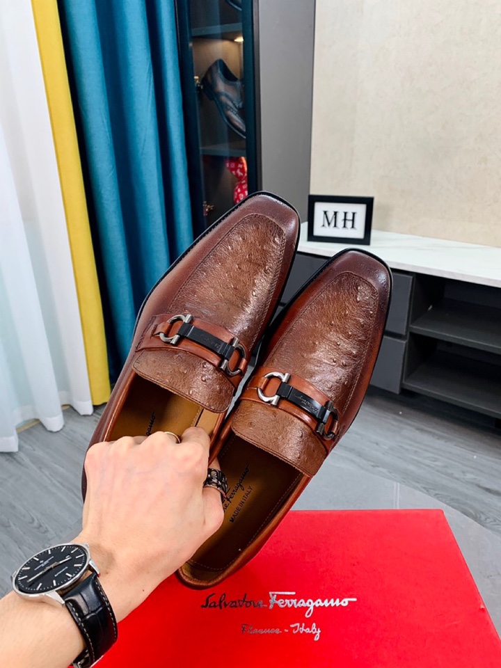 Salvatore Ferragamo Boots 26 - vstockx