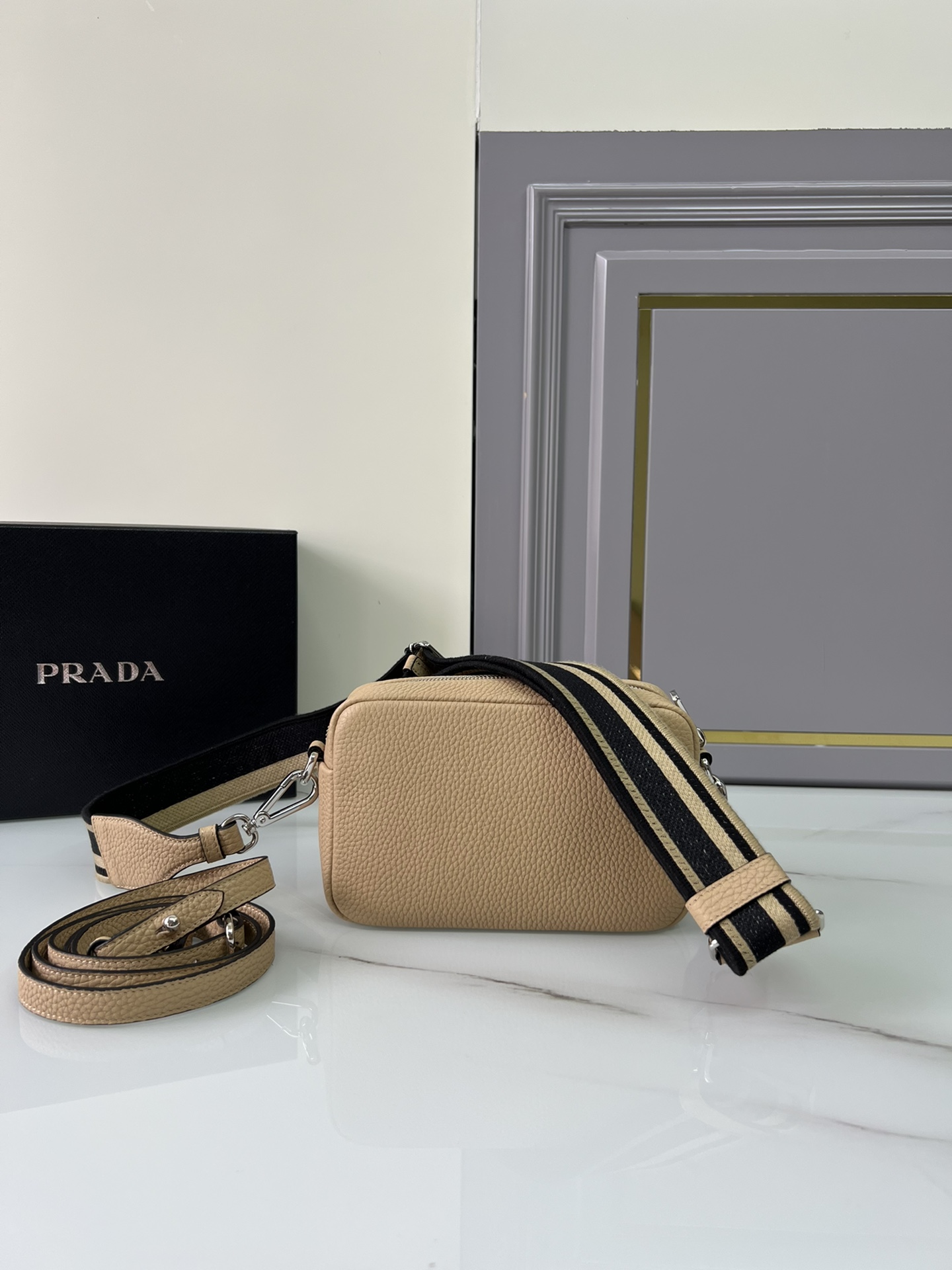handbags prada 1BH192 19*12*6 - vstockx