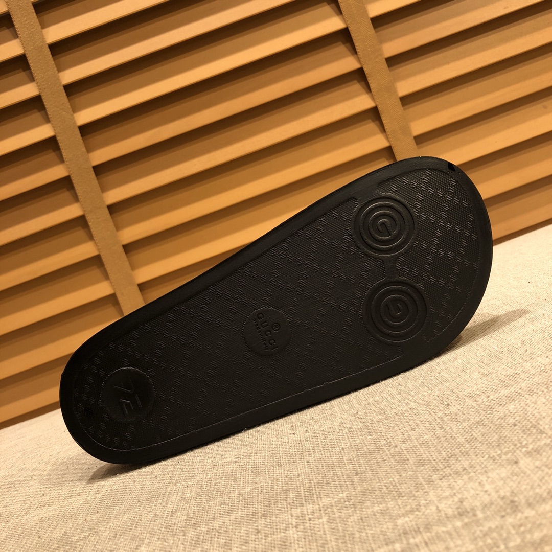 Gucci Slippers 21 - vstockx