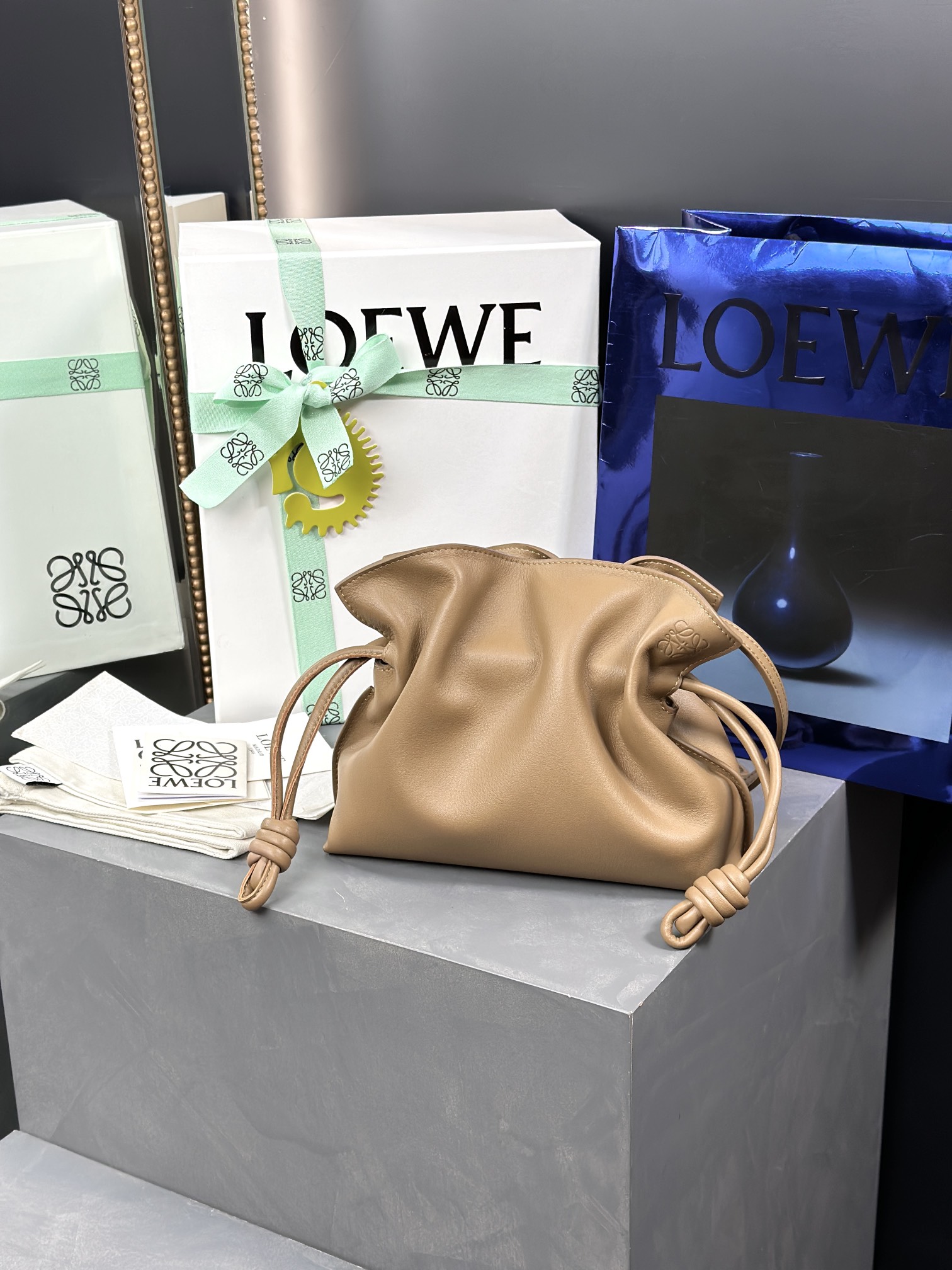 Handbags LOEWE mini flamenco clutch size:22.5-18-9 cm - vstockx
