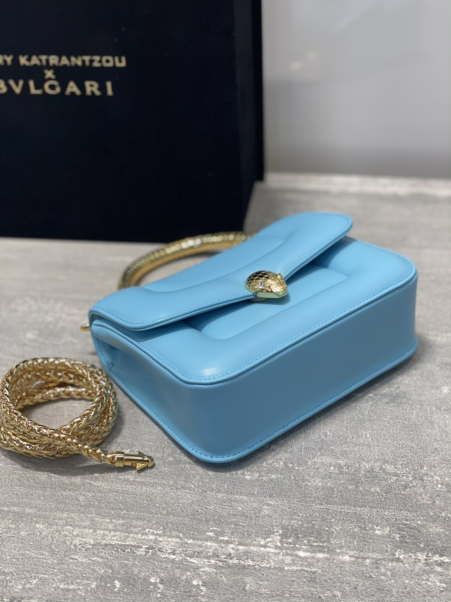 Handbags Bvlgari 291071 size:19.2*15*6 cm - vstockx