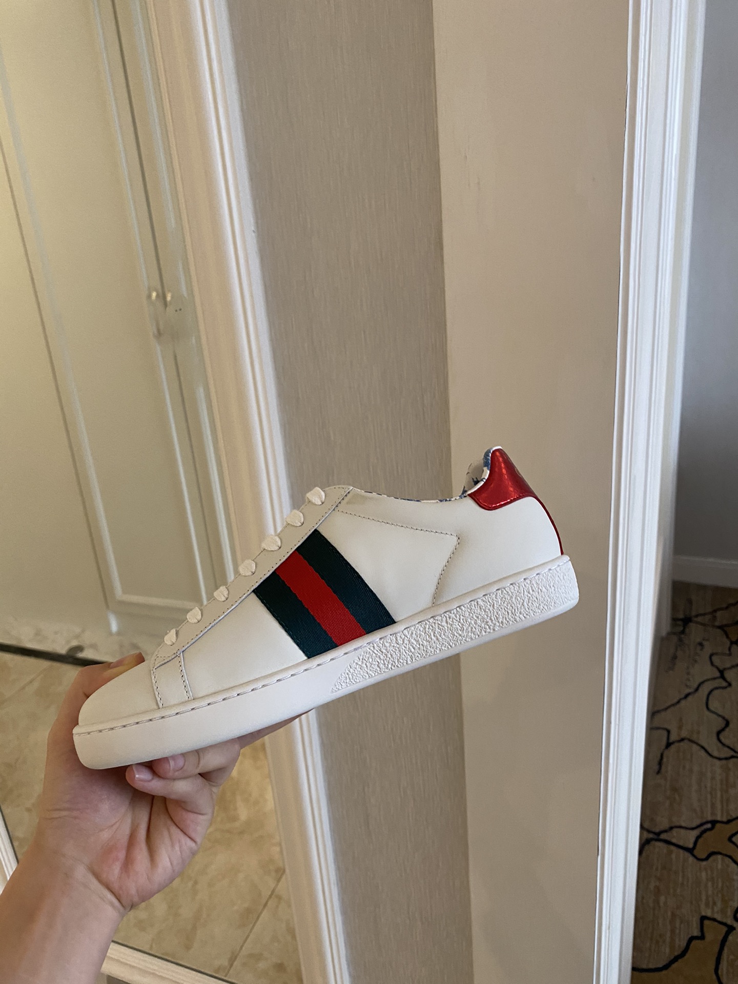 Gucci Women's Ace sneaker with bee sneaker 4 - vstockx