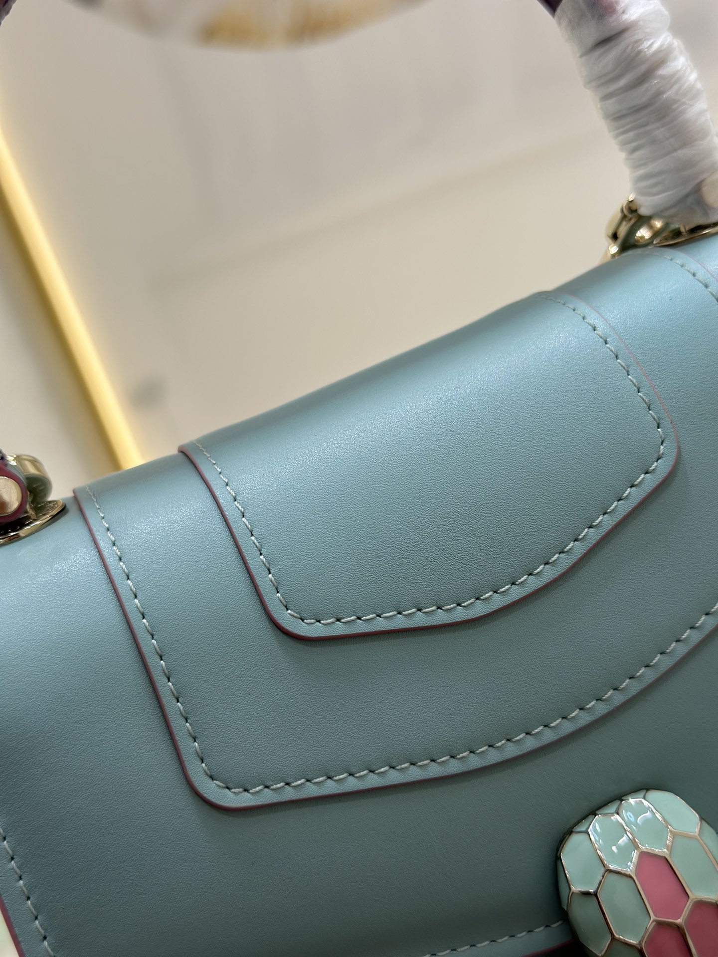 Handbags Bvlgari 38329 size:20*16*9 cm - vstockx