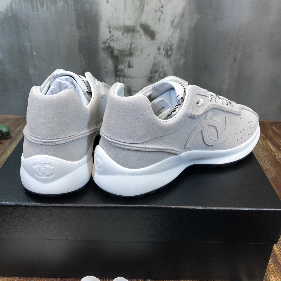 Chanel Fabric & Suede Calfskin Low Top Sneaker 29 - vstockx