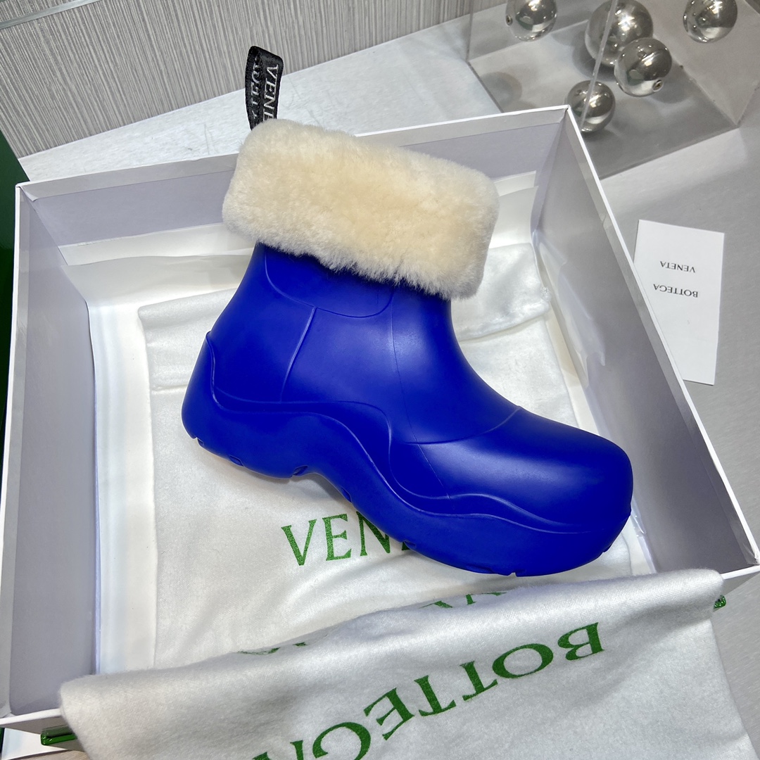 Bottega Veneta Boots 13 - vstockx