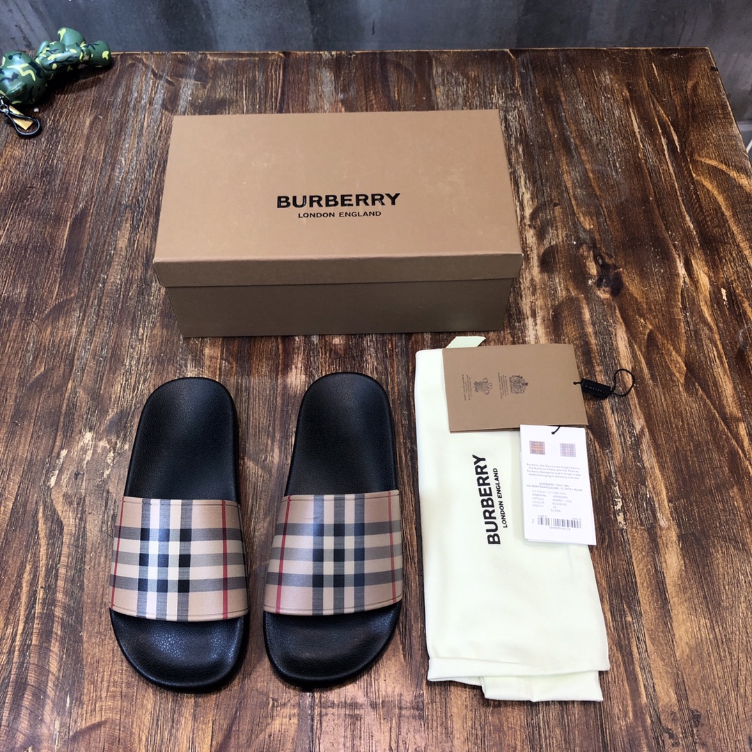 Burberry Slipper 2 - vstockx