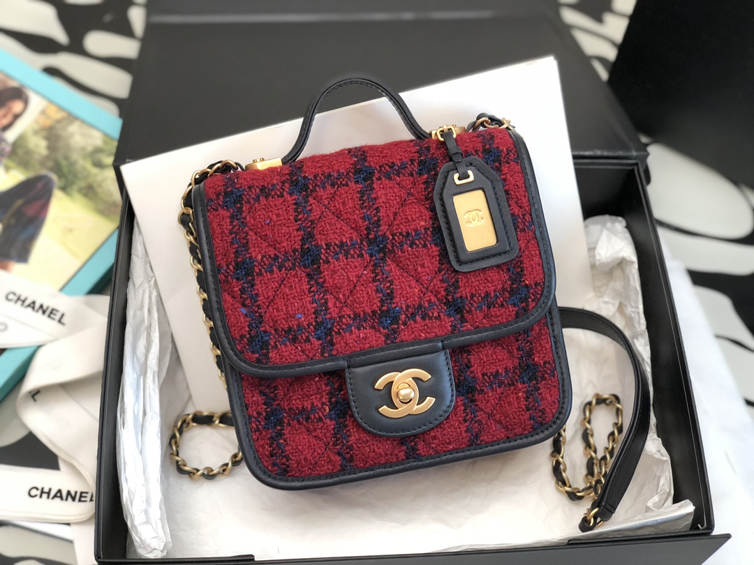 Handbag Chanel size *. * - vstockx
