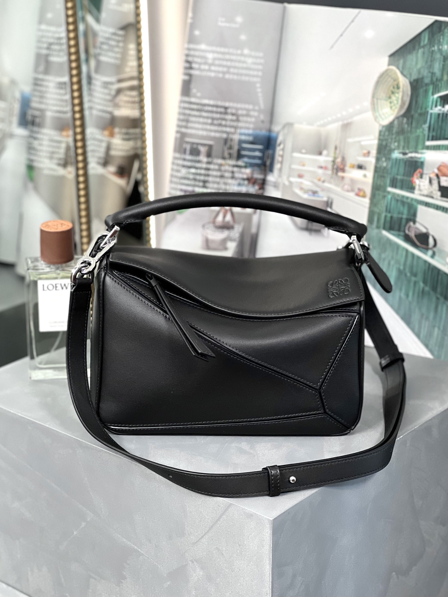 Handbags LOEWE ZP size:2414-11 cm - vstockx