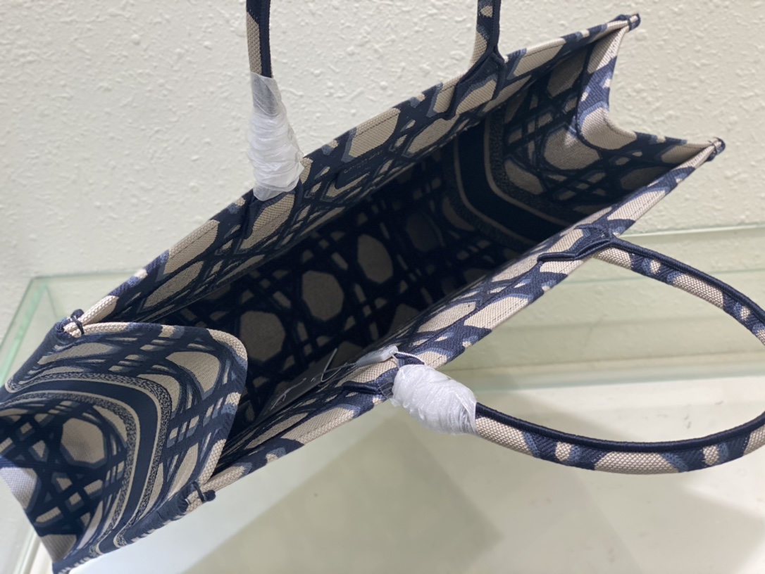 Handbags Dior 8001 size:36.5*28 cm - vstockx