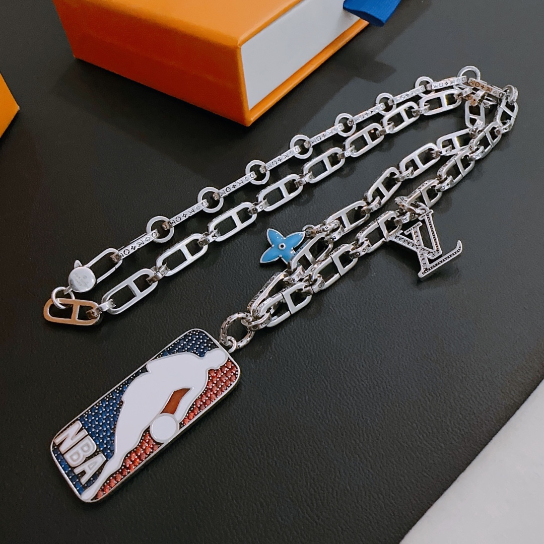 Jewelry Louis Vuitton 375 - vstockx