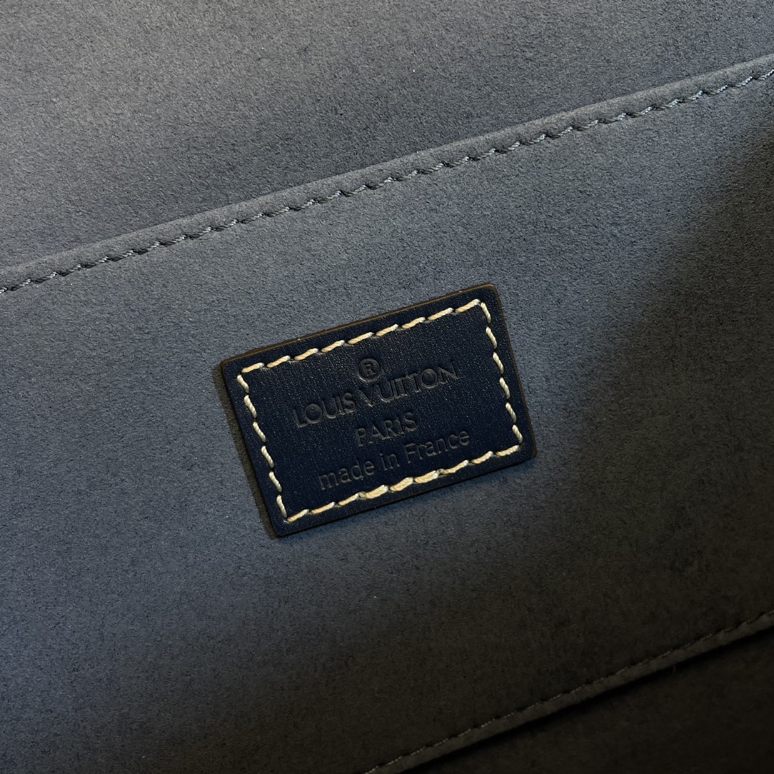 Handbag Louis Vuitton M59631 size 25 x 17 x 10.5 cm - vstockx