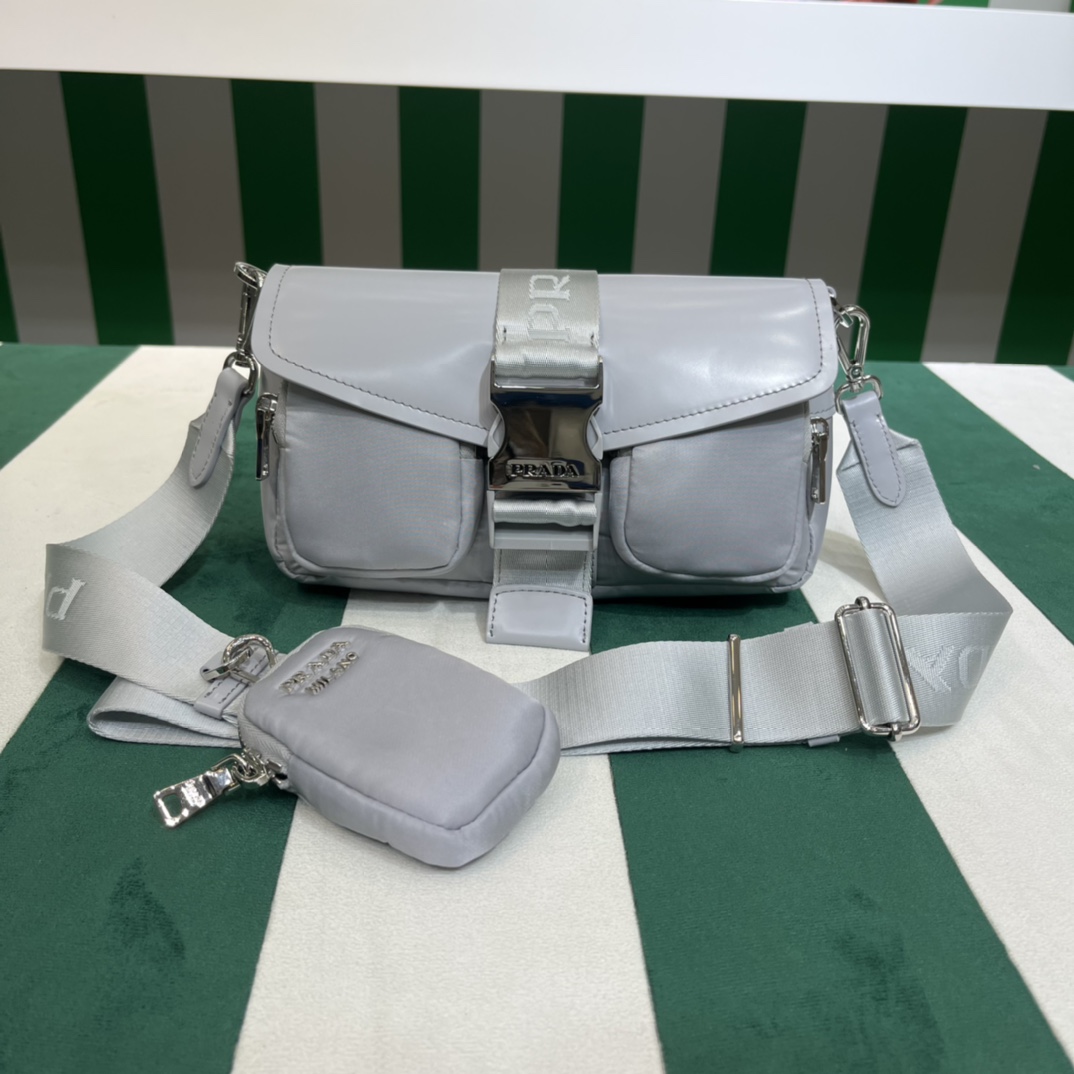 Handbags Prada 1BD295 size:22*7.5*14 cm - vstockx