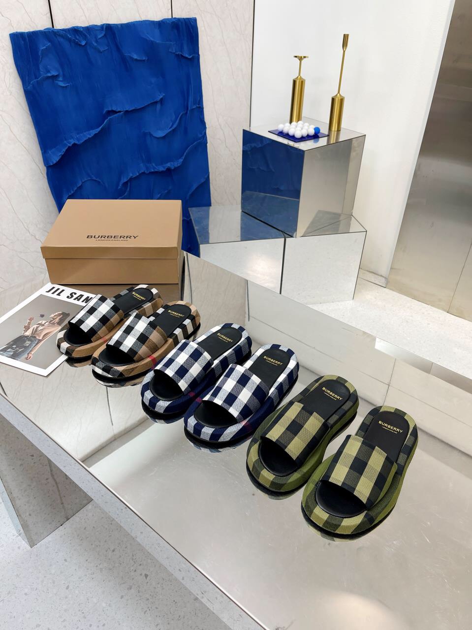 BURBERRY Buckingham Slides WOMEN 1 - vstockx
