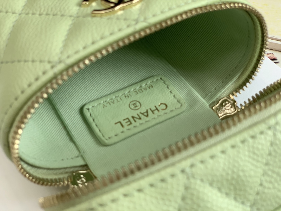 Handbag Chanel size 11  10  4 cm - vstockx