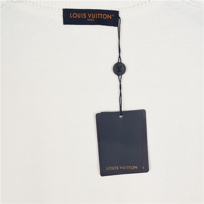 Clothes Louis Vuitton 636 - vstockx