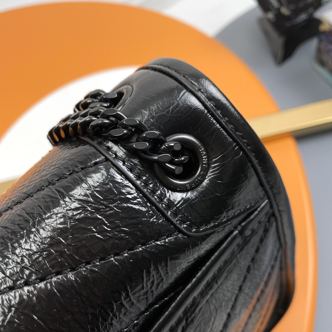 Handbags SAINT LAURENT 533037 size 22x16.5x12 cm - vstockx