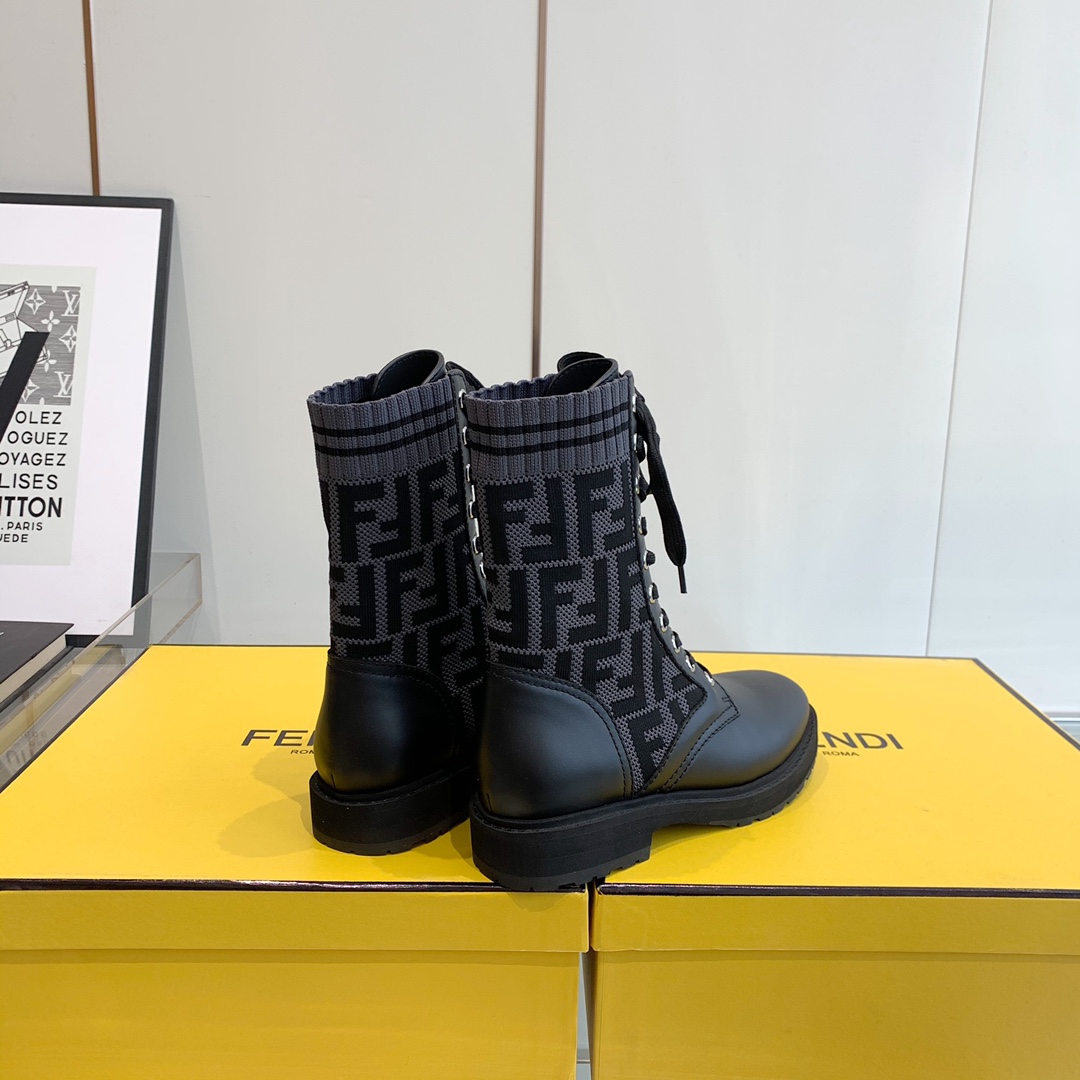 Fendi Boots 17 - vstockx