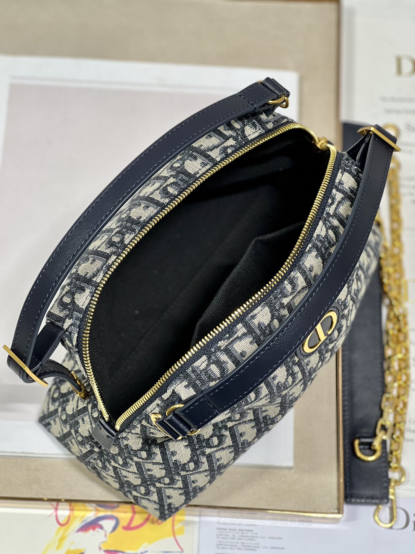 Handbag Dior 5556 size 25  16 cm - vstockx