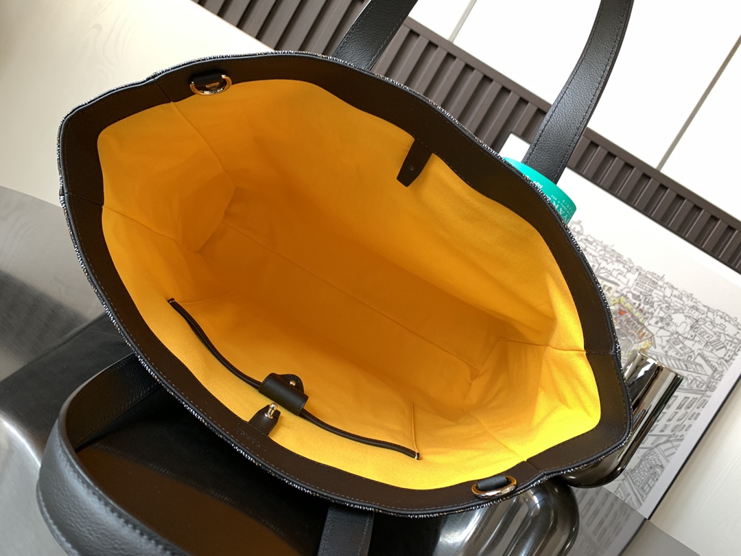 Handbags Goyard Voltaire 0201513 size:38.5*11.5*38 cm - vstockx