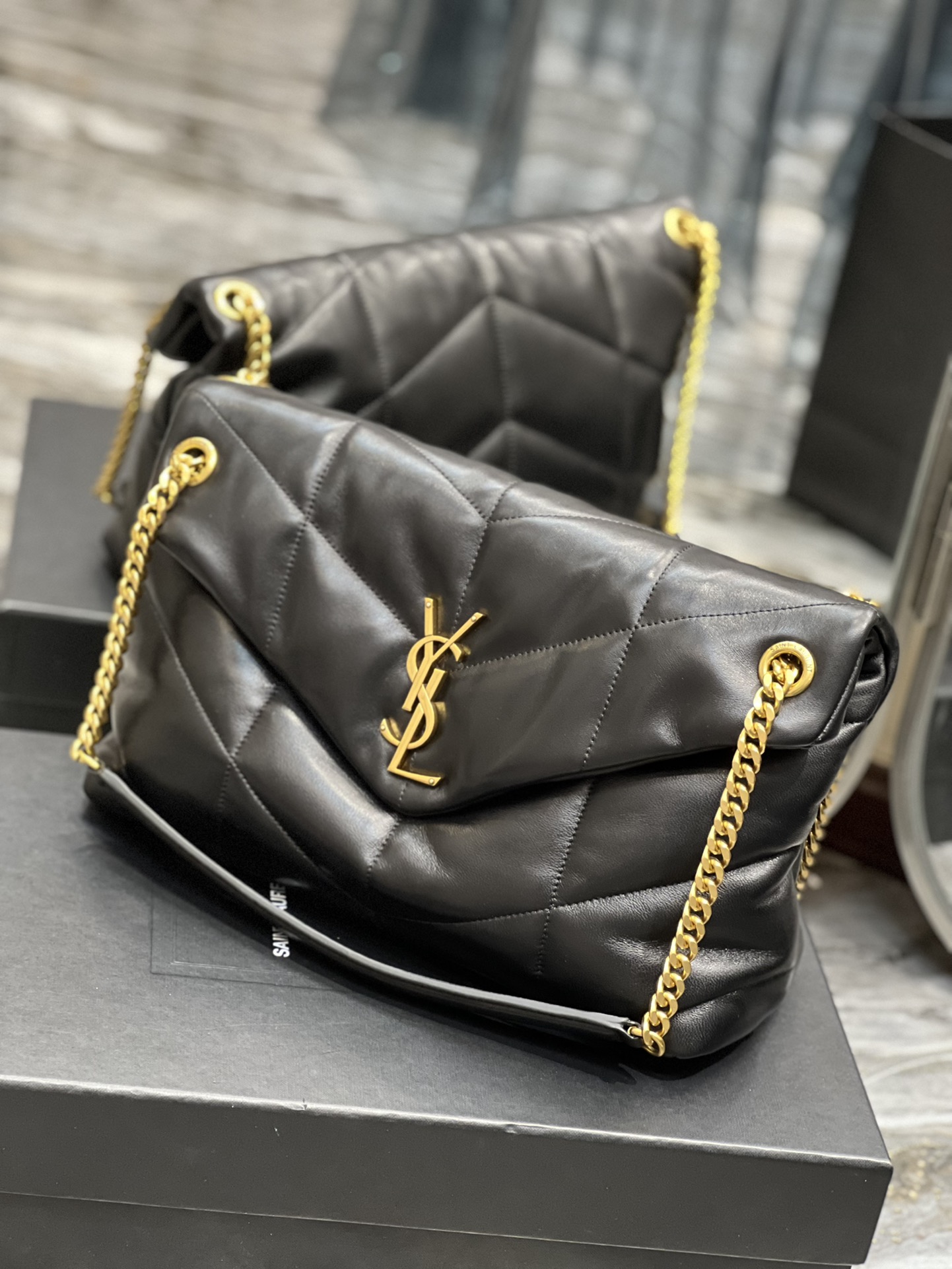Handbags SAINT LAURENT 577475 size 35x23x13.5 cm - vstockx