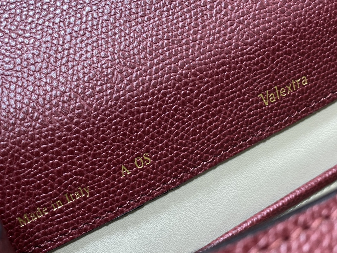 Handbag VALEXTRA size *'* - vstockx