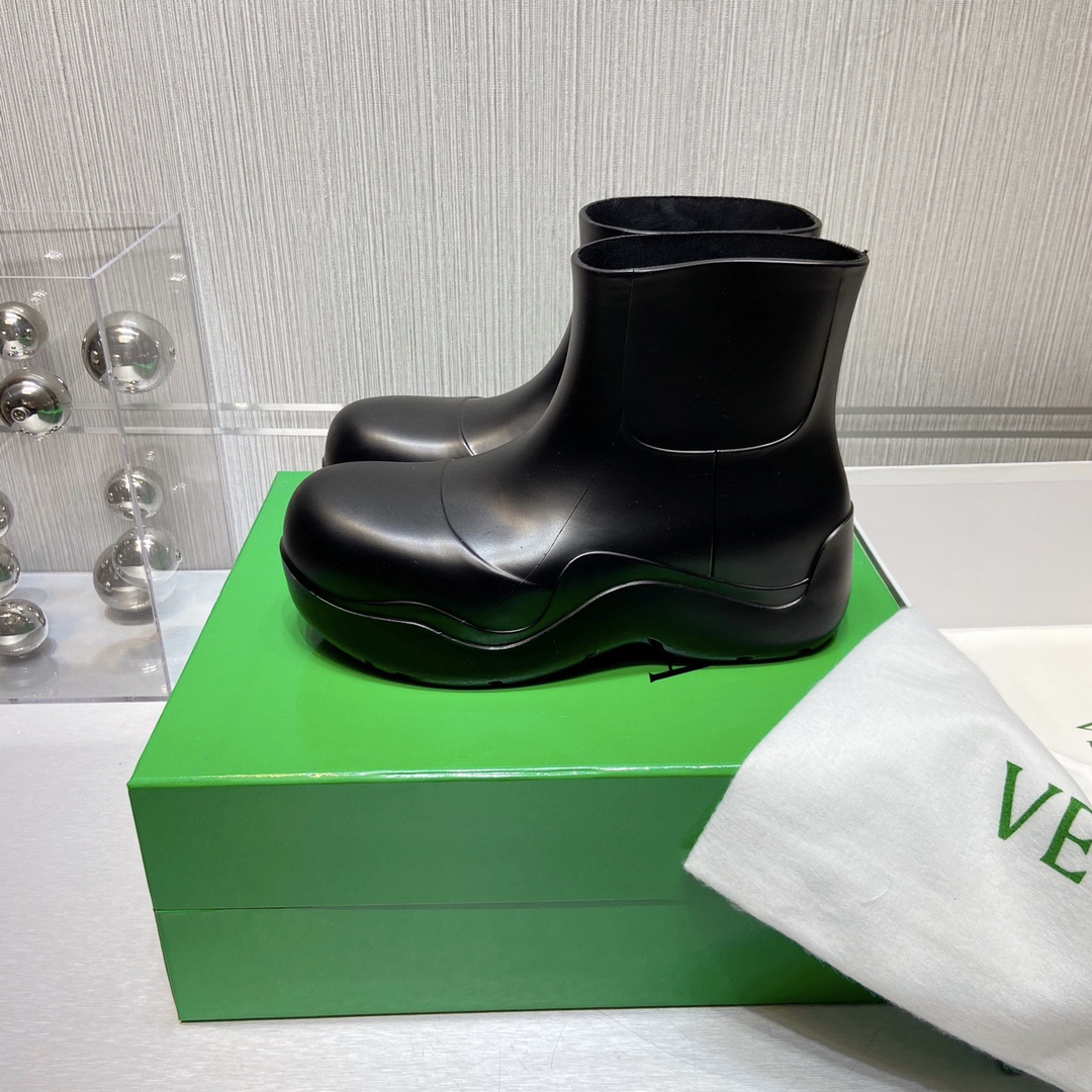 Bottega Veneta Boots 25 - vstockx