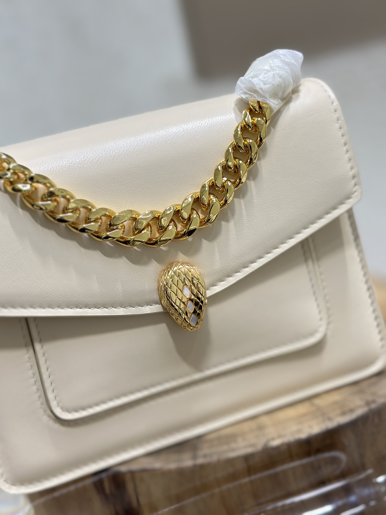 Handbags Bvlgari 290763 size:20*14*8 cm - vstockx