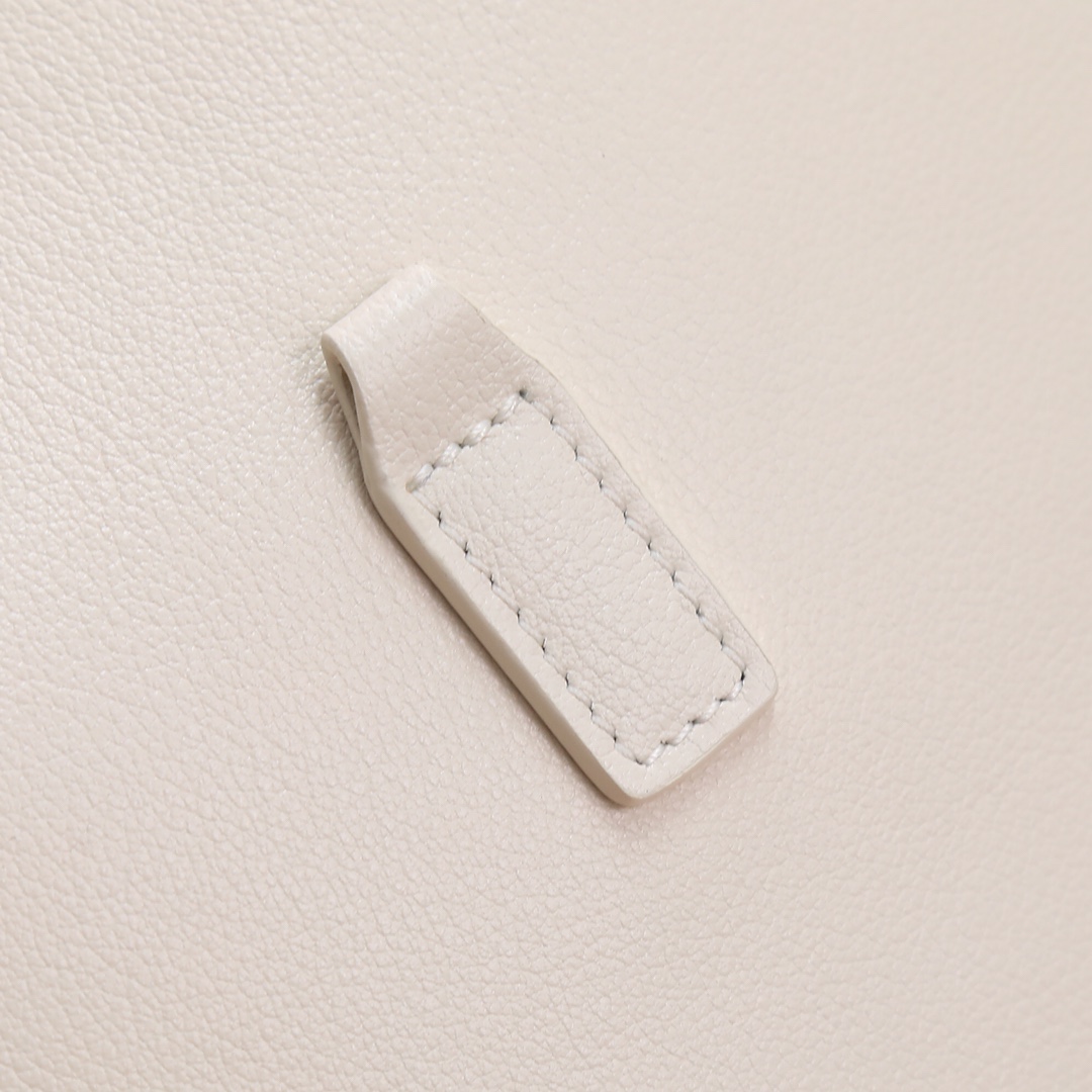 Handbags SAINT LAURENT 657230 size 24  24  10 cm - vstockx