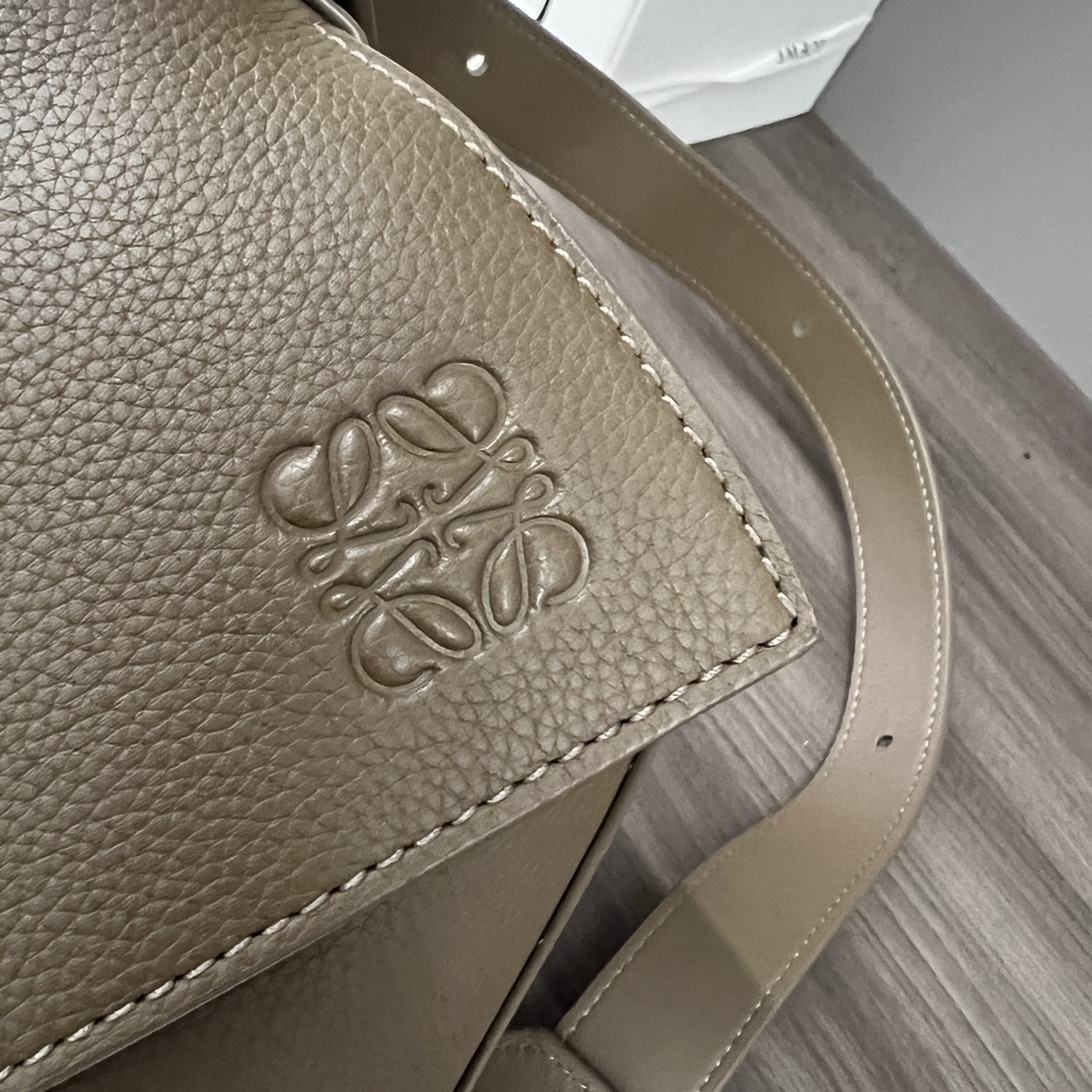 Handbags LOEWE 10188 size:36.5*19*23 cm - vstockx