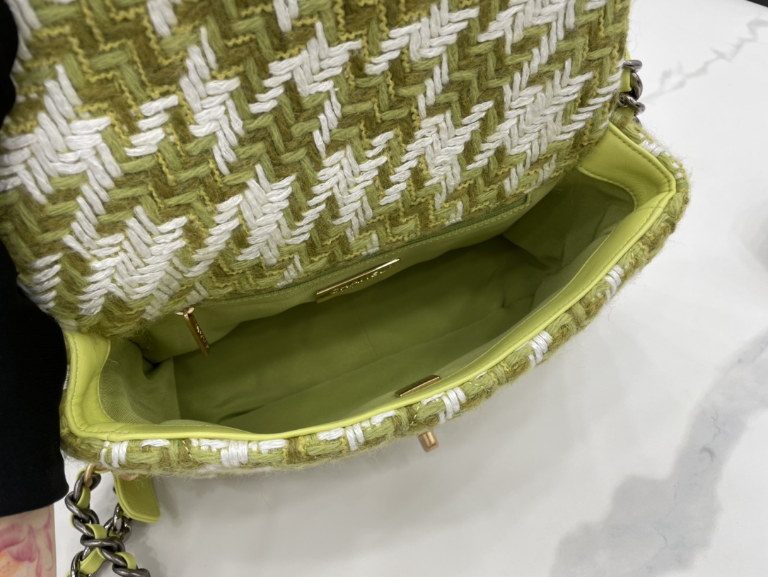 Handbag Chanel AS1160 size 26 cm - vstockx