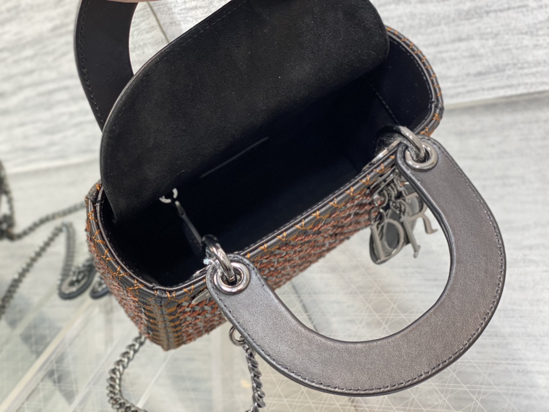 Handbag Dior size 17 cm - vstockx