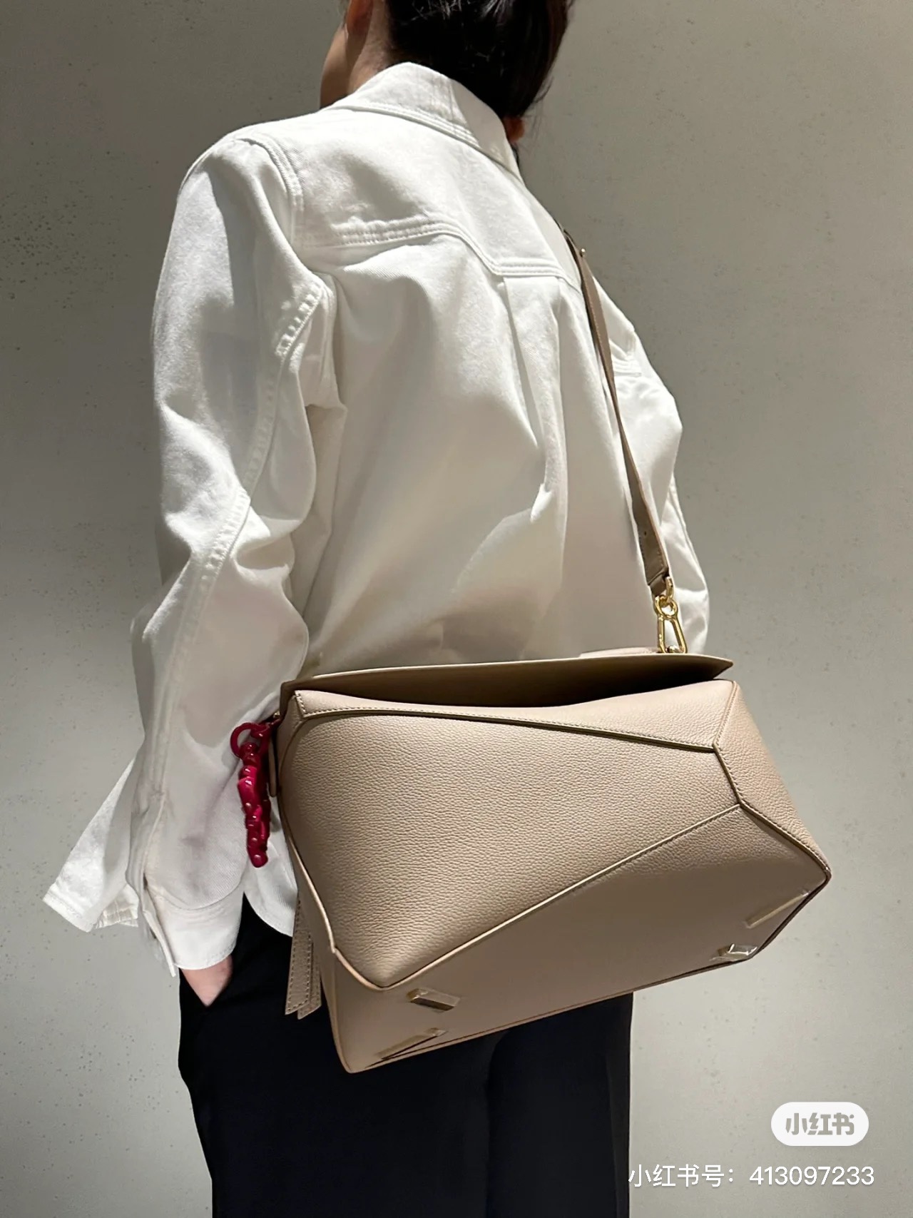 Handbags LOEWE   size:29-19.5-14 cm - vstockx