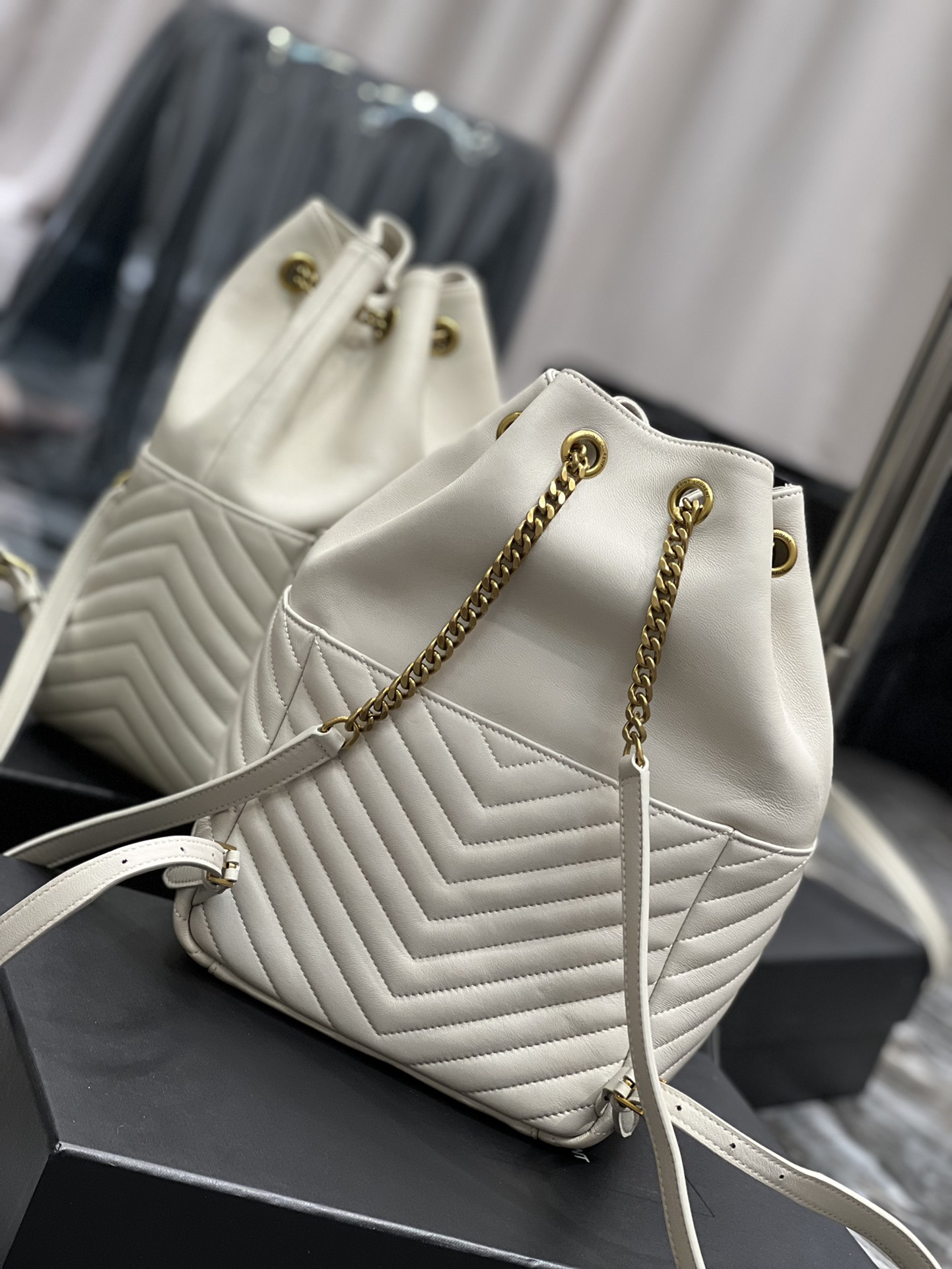 Handbags SAINT LAURENT 672609 size 22  29  15 cm - vstockx