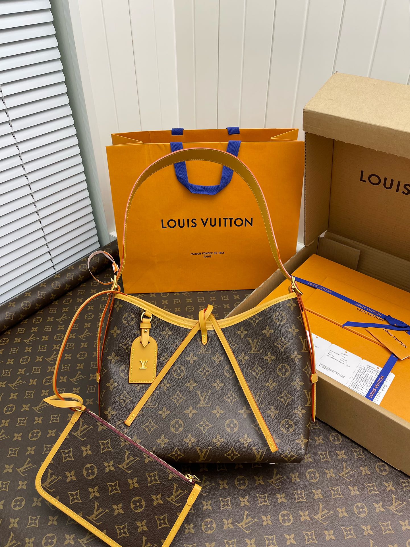 Handbags Louis Vuitton M46203 size:29*24*12 cm - vstockx