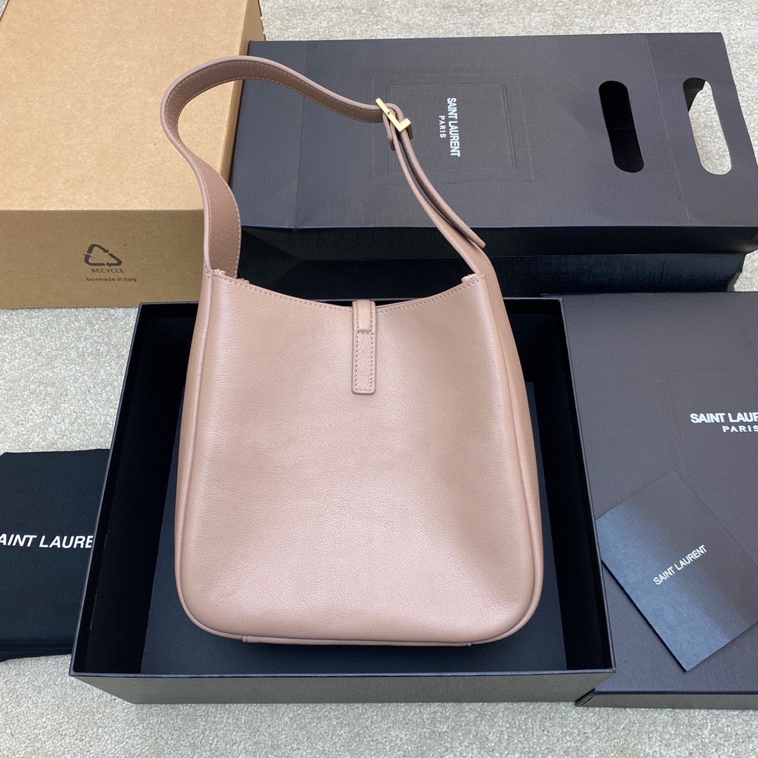 Handbags SAINT LAURENT 713938 size 24.5x16x6 cm - vstockx