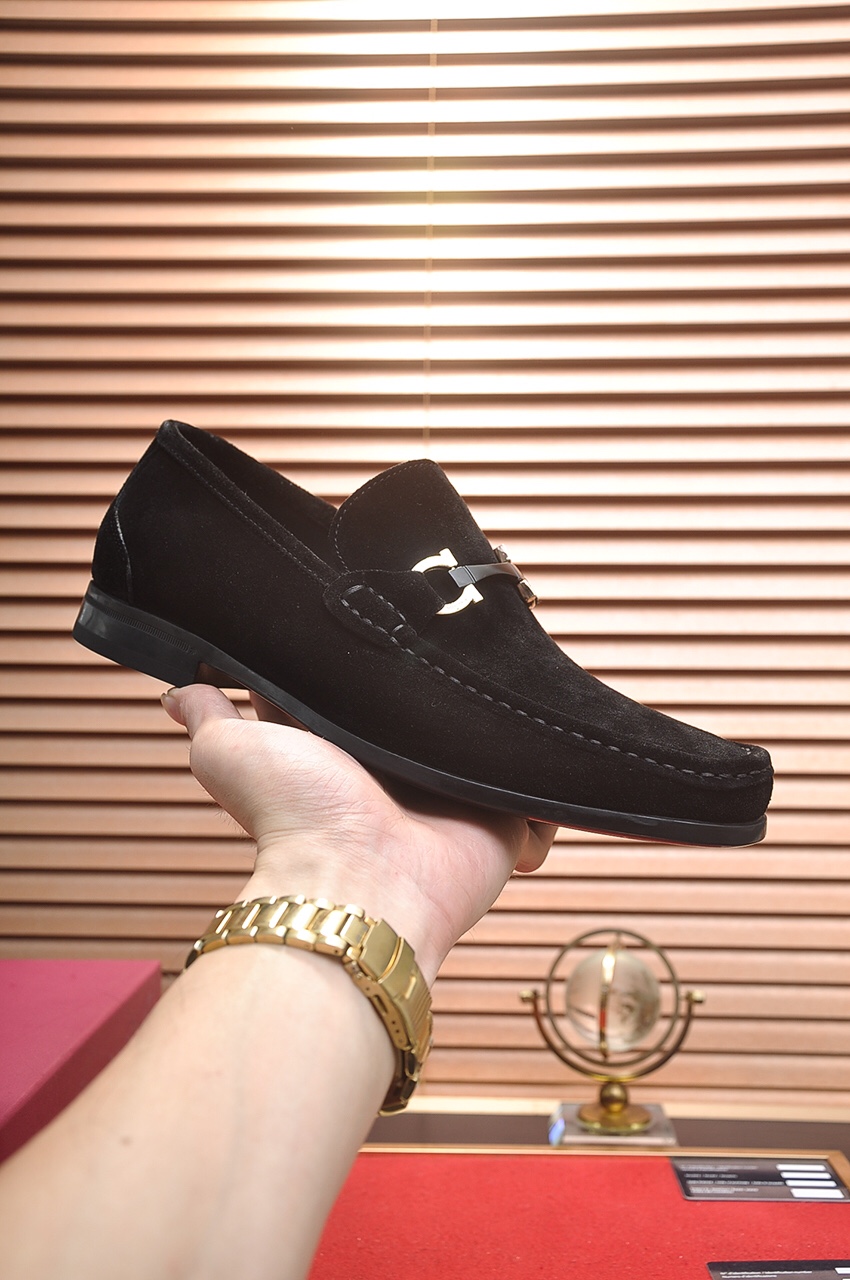 Salvatore Ferragamo Boots 3 - vstockx