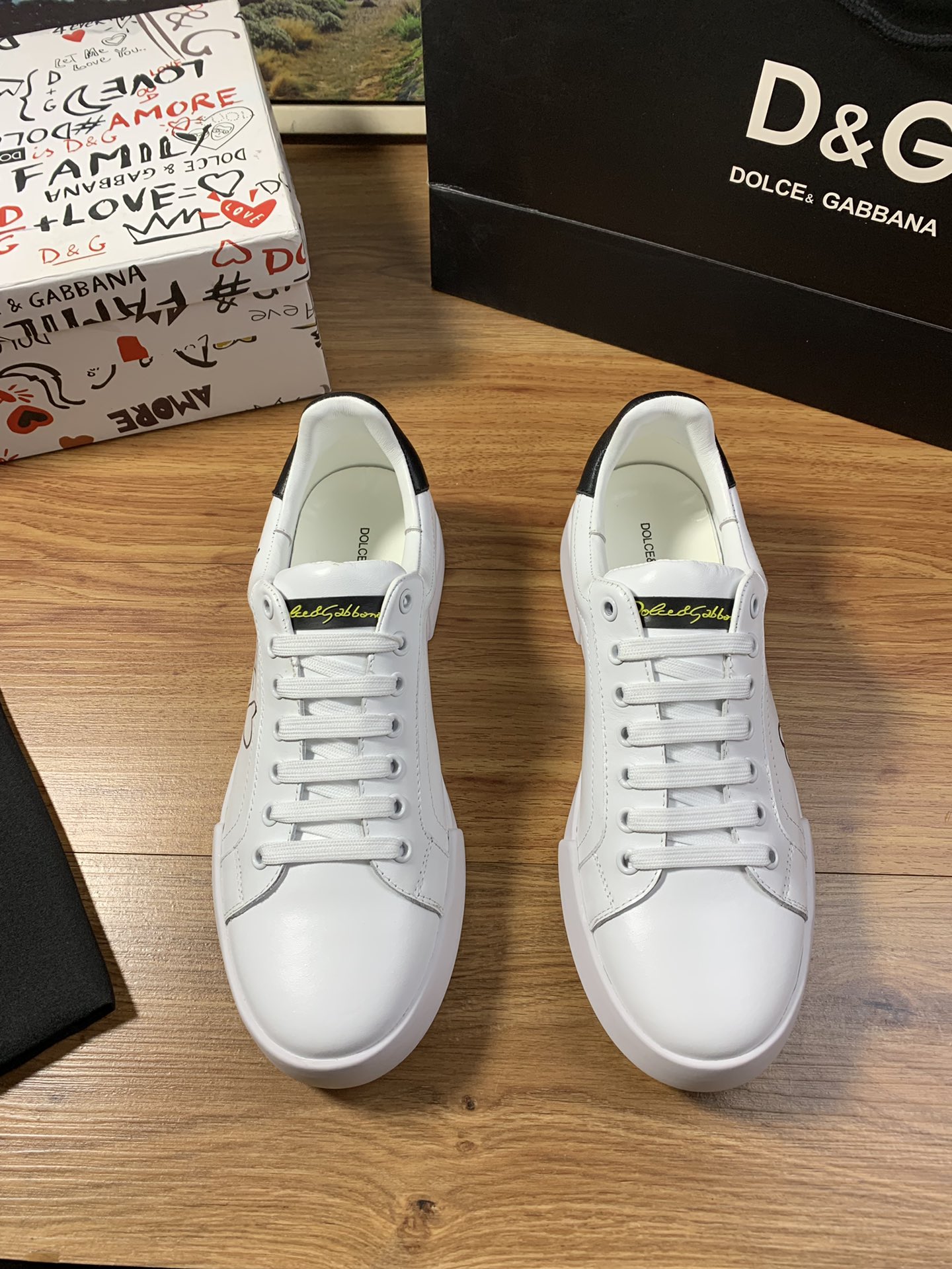 Dolce & Gabbana Low Tops Sneakers 128 - vstockx