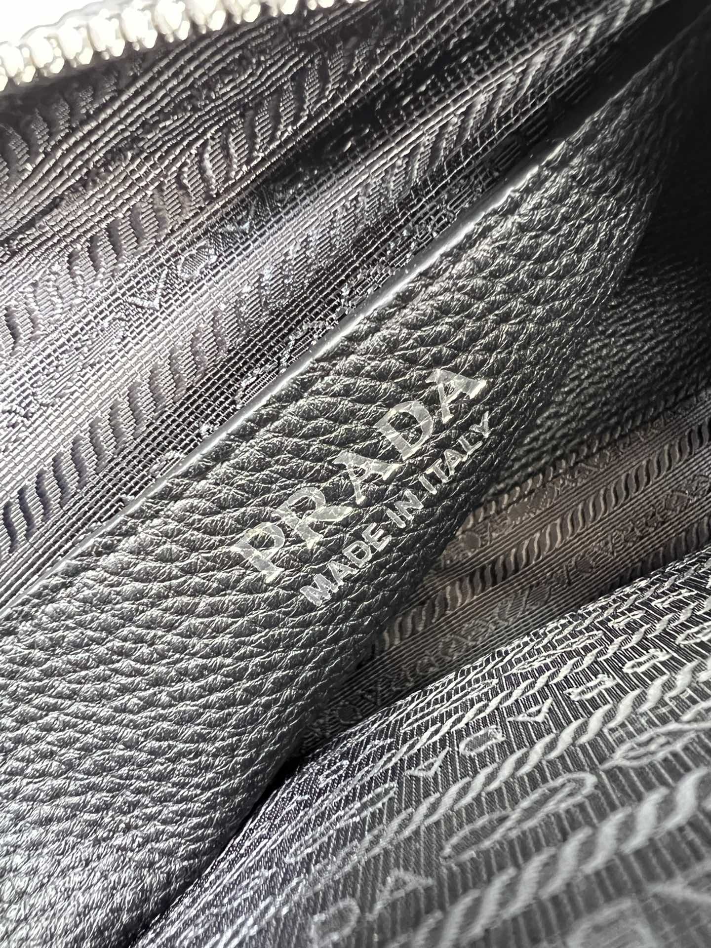 handbags prada 1BD082 22*14*8 - vstockx