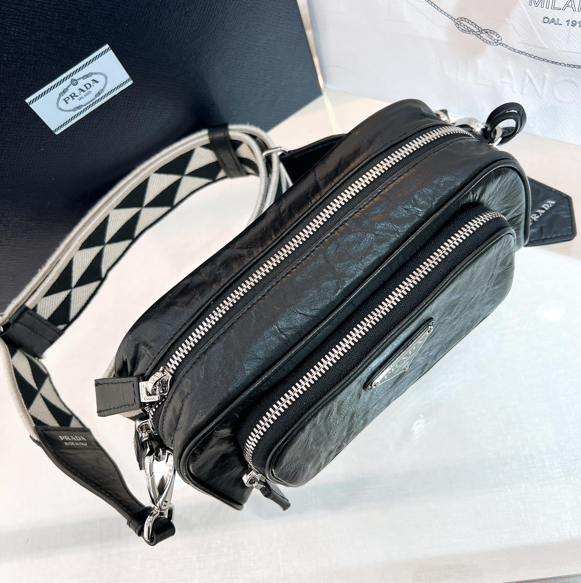 handbags prada 1BH198 22*10.5*7 - vstockx